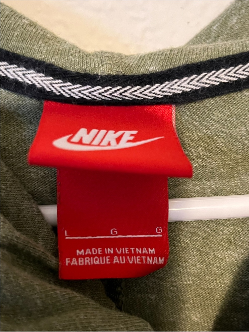 Nike Olive Green Lightweight Full Zip Hoodie Women’s Large EUC - Picture 3 of 3